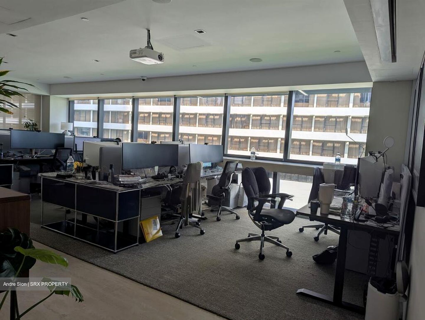 Hana (D10), Office #505324031